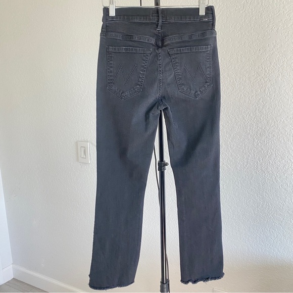 Mother Insider Crop Step Fray in black - Picture 6 of 14